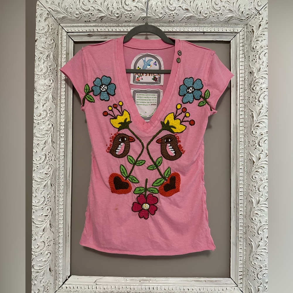 Johnny Was Joystick hand embroidered shirt 👚. Size S.  ❣️